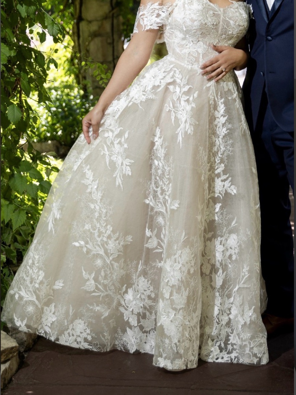 Monique Lhuillier Truly - Picture 4 of 7